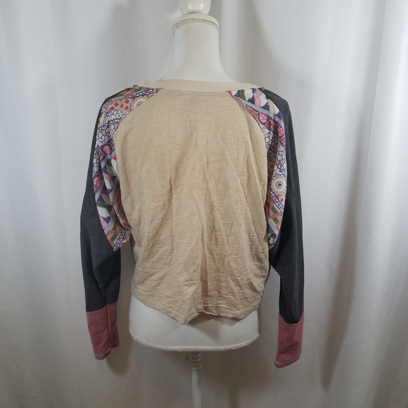 Umgee Cropped Abstract Top S - Picture 3 of 11